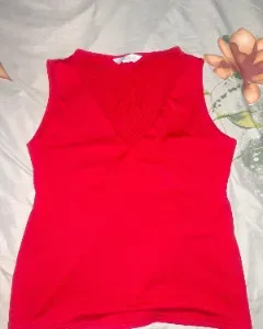 Sleeveless tank