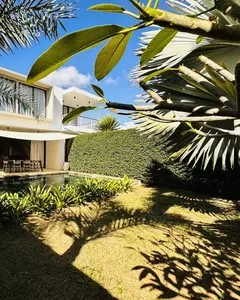 VILLA CONTEMPORAINE ET JARDIN TROPICAL