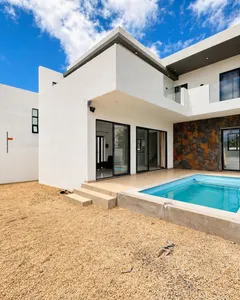 VILLA MODERNE AVEC PISCINE