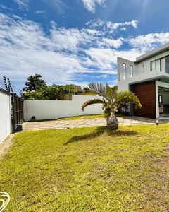 VILLA CONTEMPORAINE AVEC PISCINE