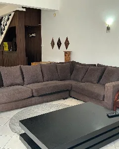 A LOUER , charmante villa en duplex dans un complexe sécurisé, à 2 minutes de la plage publique, Pereybere