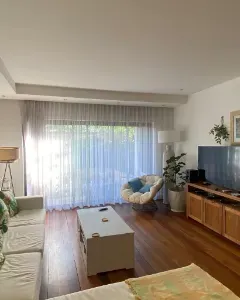 Péreybère — appartement 171 m², 3 chambres, deux terrasses et piscine
