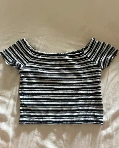 Don’t call me Jennyfer black and white striped top 