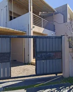 À LOUER – DUPLEX À EBÈNE