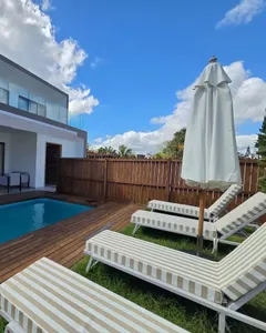 SUBLIME VILLA CONTEMPORAINE À LOUER OU À VENDRE