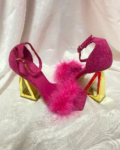 Fuchsia heeled sandals with feathers