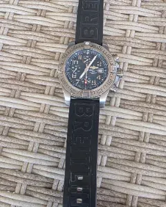 Breitling avenger 1