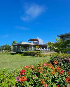 Villa de 4 chambres à l'architecture moderne dans un prestigieux domaine de golf