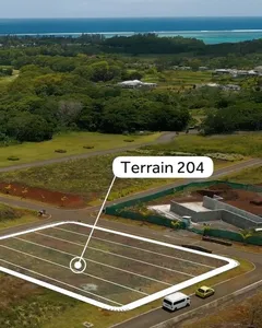 Terrain vue partielle mer de 1400 m² dans un domaine golf et mer d'exception