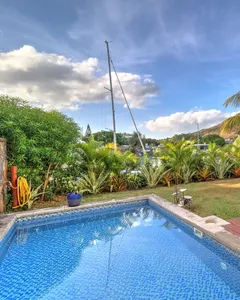 Bel appartement de 3 chambres en suite avec piscine privée dans une marina