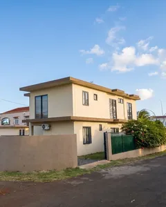 Belle Maison Semi-Meublée dans un Quartier Paisible
