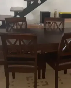Table et 6 chaises 
